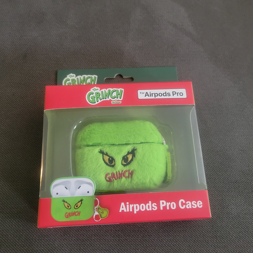 The Grinch Green AirPods Pro Case